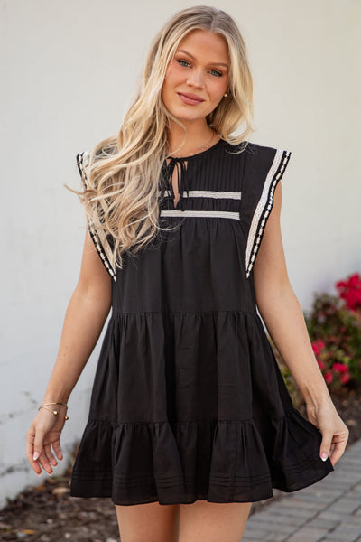 shopdressup_black_contrast_mini_dress-4_a278356d-d30e-4c5b-9e2c-cb7c8d5c4e87_600x600.jpg