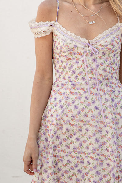 shopdressup_cream_floral_midi_dress-5_5858ea71-d59b-427f-b761-074155e76976_600x600.jpg