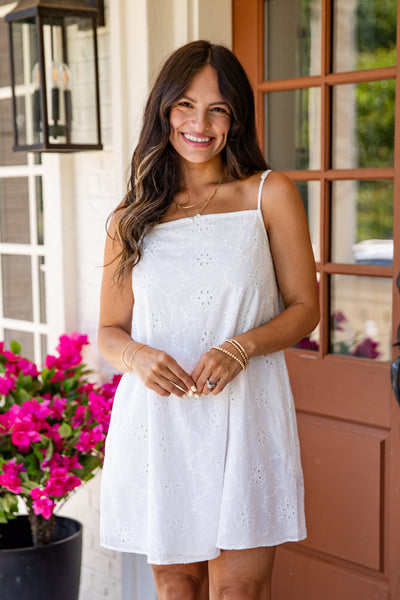shopdressup_white_eyelet_mini_dress-2_4b6140b8-95f4-4557-bd04-e9e7e134092c_600x600.jpg