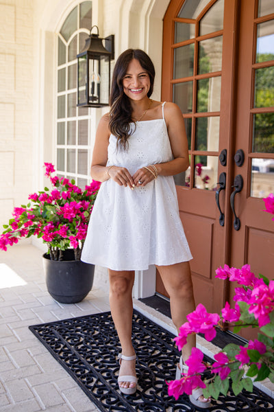 shopdressup_white_eyelet_mini_dress-6_d1abdd1a-85ac-45b2-8fd2-6f2e376ccd4d_600x600.jpg